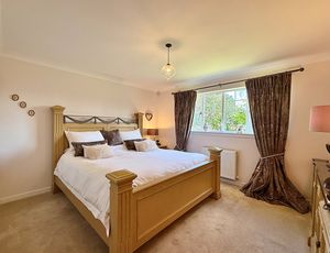 Photo 4- click for photo gallery